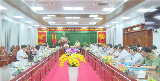 Đoàn công tác của Ban Bí thư công bố Quyết định kiểm tra tại tỉnh Trà Vinh